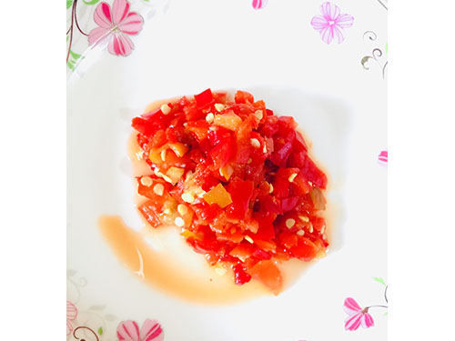 鄉(xiāng)里剁辣椒